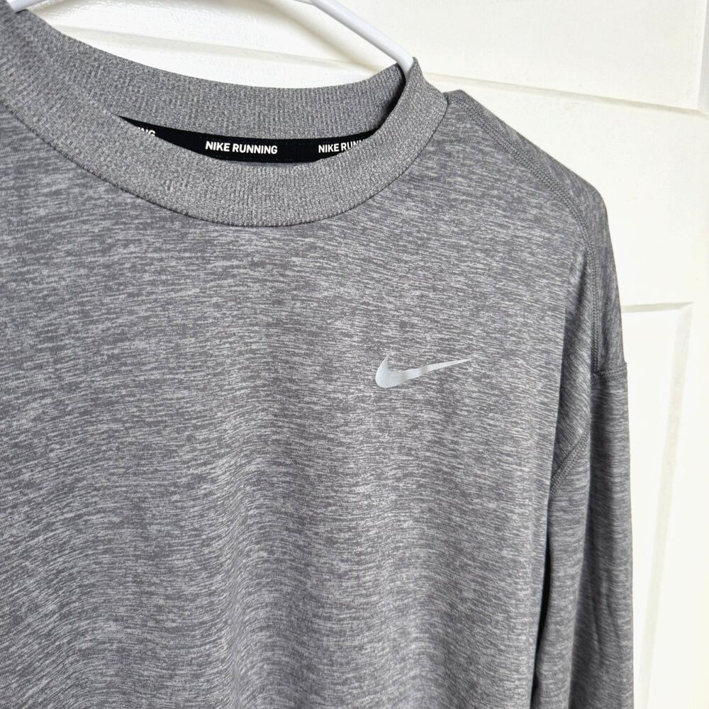 Nike Dri Fit Running Shirt Women's Medium Gray Heather Long Sleeve Thumbholes